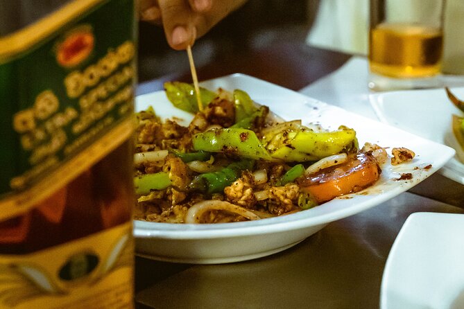 Dodgy Bar Tour in Colombo - Local liquor with something spicy to eat