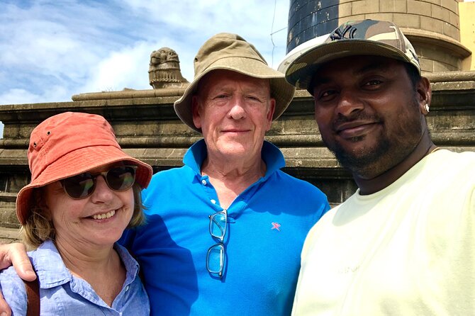 Explore Colombo by Tuk Tuk Morning & evening (Private Tours) - Galle Face Green and Colombo’s open waterfront