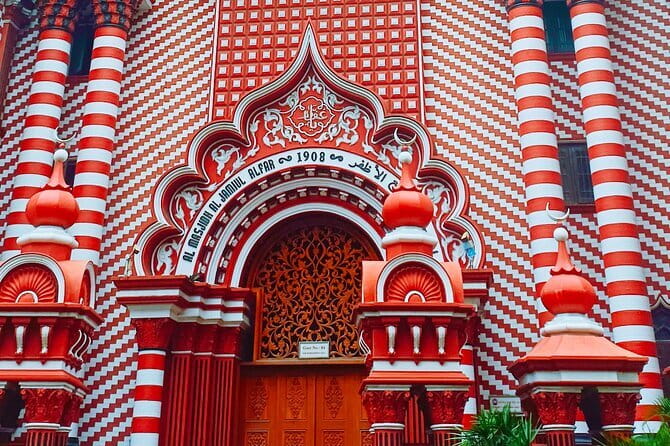 Explore Colombo City Highlights in a Private Tuk Tuk - From Galle Face Green to Colombo Port City