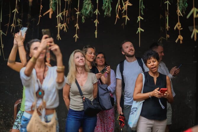 Explore Colombo City Highlights in a Private Tuk Tuk - Tea, gems, and the commercial side of Sri Lanka