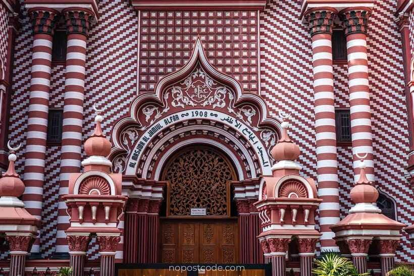 Explore The Colombo City by Private Tuk Tuk or Car - Local food, shopping, and small comforts