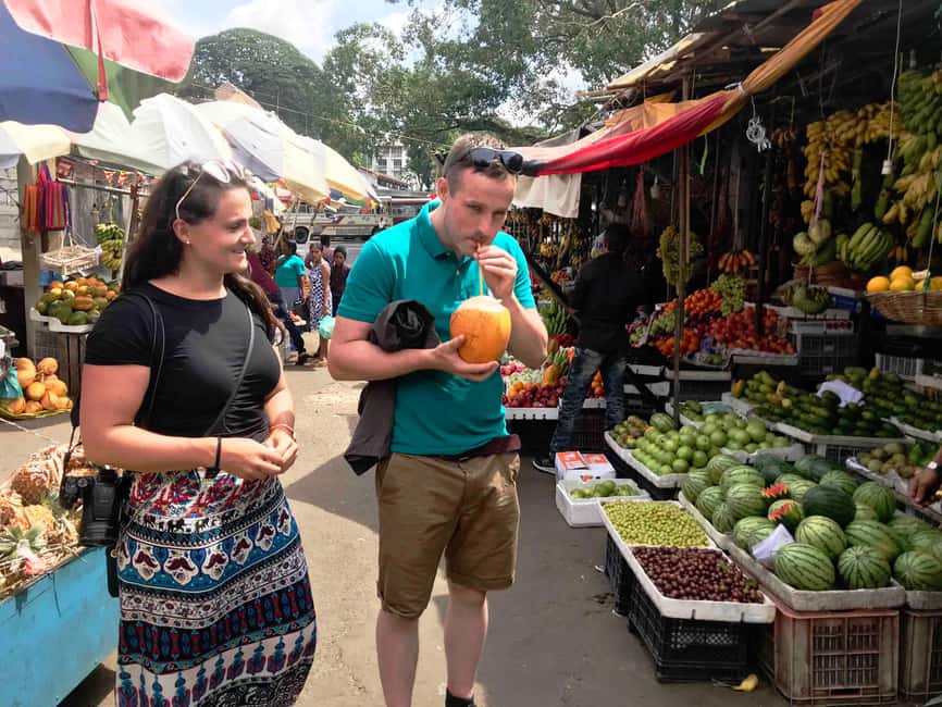 From Colombo: Kandy Temple of Tooth & Elephant Orphanage - Kandy Market and traditional dance