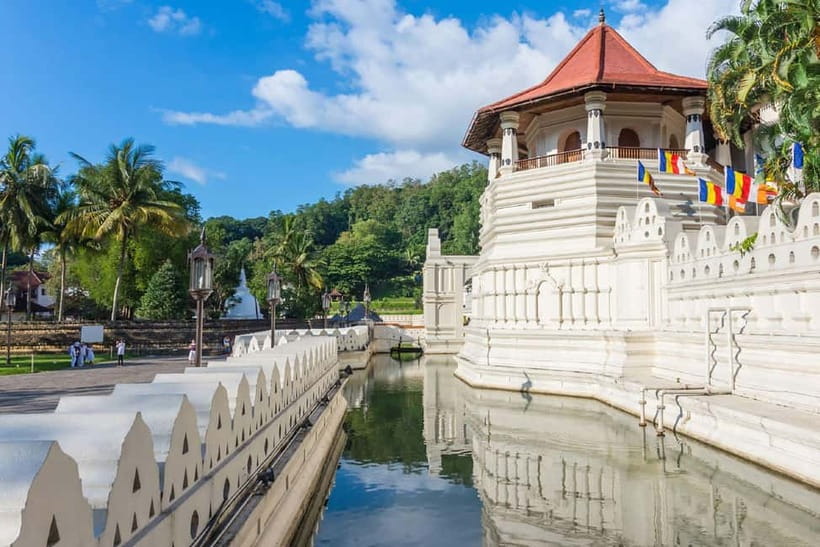 From Colombo: Pinnawala & Tea factory with Kandy Hotel Drop - FAQ
