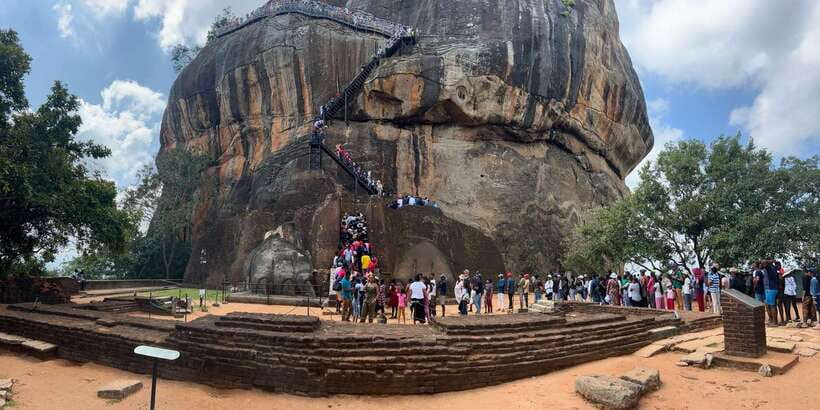 From Kandy: Sigiriya, Dambulla and Minneriya Private Tour - The ride from Kandy: useful private transport