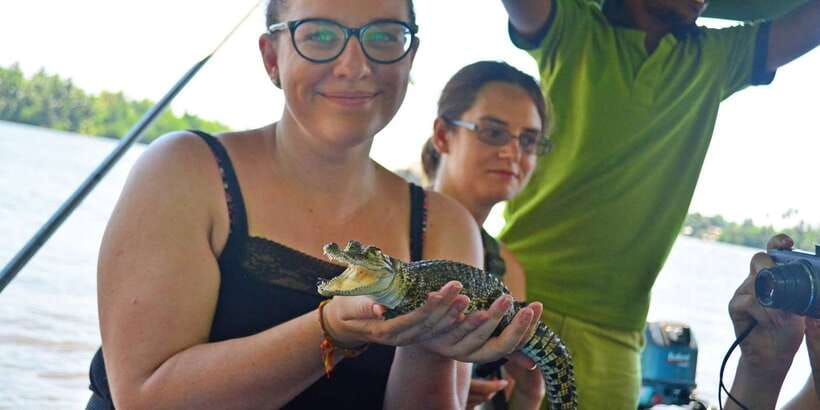 Galle Day Trip - River Safari, Sea Turtle & Stilt Fishermen - Turtle conservation with a useful dose of caution