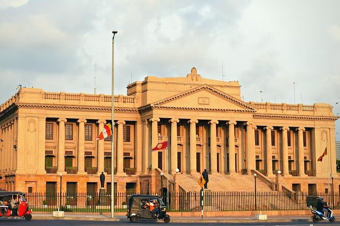 Half Day City Tour of Colombo - Colonial Colombo, Fort, and the railway line