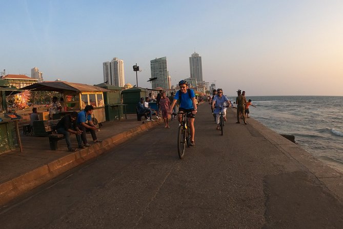 Luxury Night Cycle Tour of Colombo - Key points at a glance