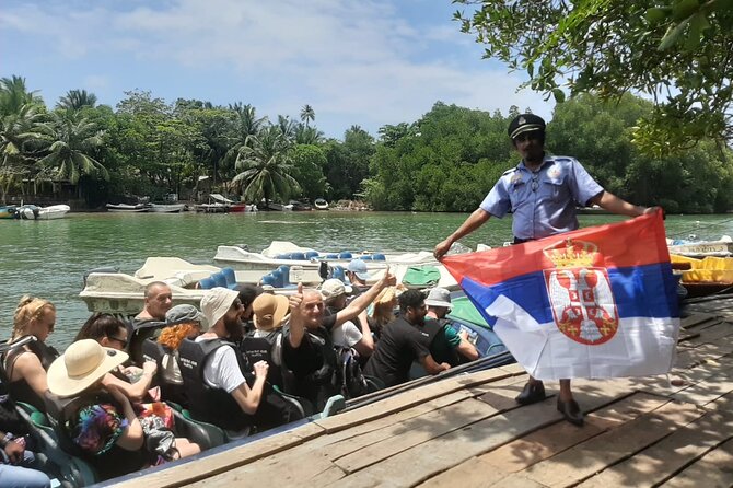 Most popular round tour of 8 days - Day 5: Gregory Lake and the Nanu Oya train