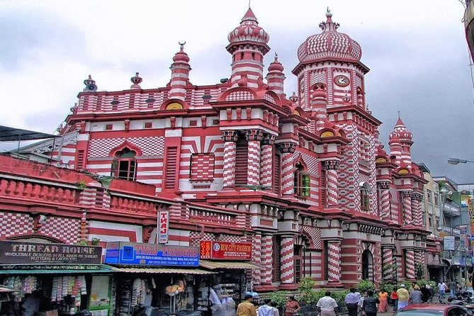 Private City tour in Colombo By tuk tuks or Cars - The guide makes the difference