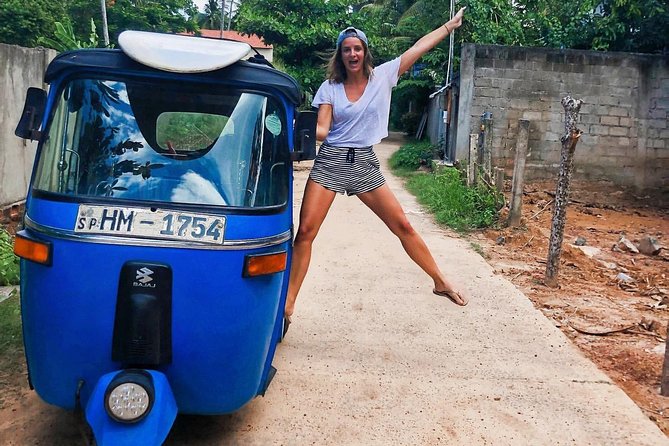 Private Colombo Sightseeing By Tuk Tuk - What the guide adds to the day