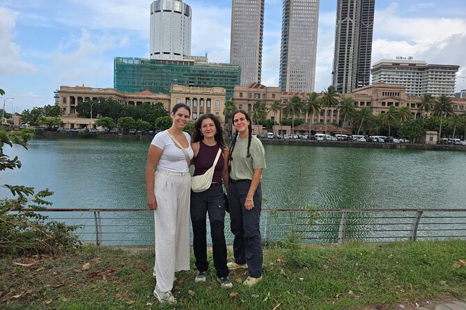 Ride and Explore Colombo and Food By Tuk Tuk Tour All Inclusive - Sambodhi Chaithya and Colombo’s coastal edge