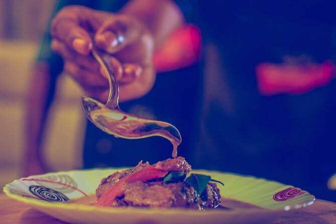 Rustic taste & Cultural tales Food Tour Colombo - The guide and the private-tour advantage