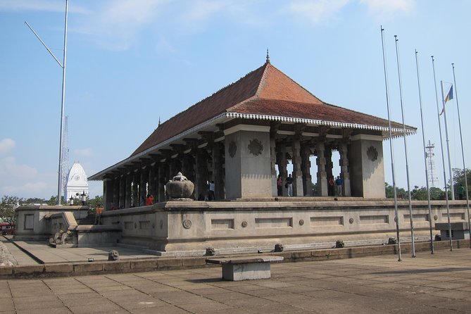 Shangri-La Colombo City Tour. - The private-car advantage in Colombo traffic