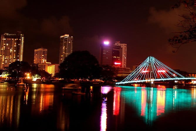 Shore Excursion Colombo Port To Colombo City Tour for 1 to 2 People - Independence Square and the Aukana Buddha replica