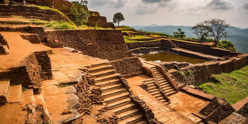 Sigiriya and Pidurangala Rock From Colombo - Exploring Sigiriya Rock and King Kasyapa’s capital