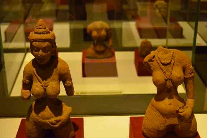 Sigiriya Rock & Cave Temple with Jeep Safari Private Day Trip - Dambulla’s caves and Golden Buddha