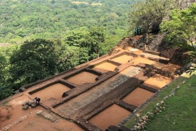 Sigiriya Rock Fortress and Cave Temples Day Trip