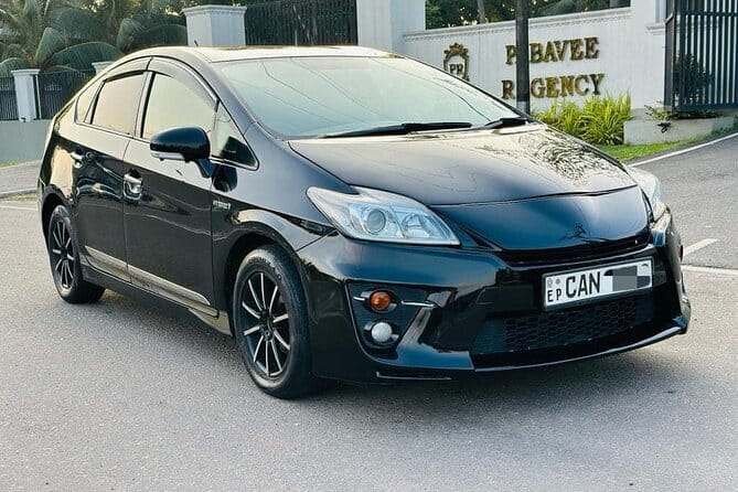 Sri Lanka Car and Driver Hire - Private Driver and Chauffeur - A private way to connect Sri Lanka