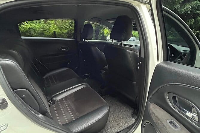 Sri Lanka Car and Driver Hire - Private Driver and Chauffeur - Mileage and the real cost