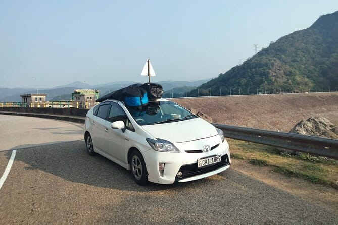 Sri Lanka Car and Driver Hire - Private Driver and Chauffeur - Arriving at Bandaranaike International Airport