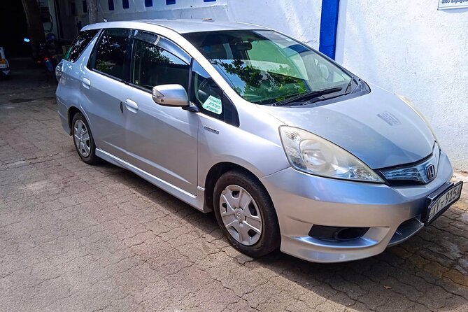 Sri Lanka Car Rental with Driver per Day | Car Van or MiniBus Rental with Driver - Building a Colombo day around your priorities