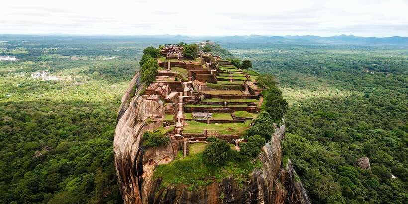 Sri Lanka Nature, culture, history and wildlife in 4 days - Transport, group size, and guide support