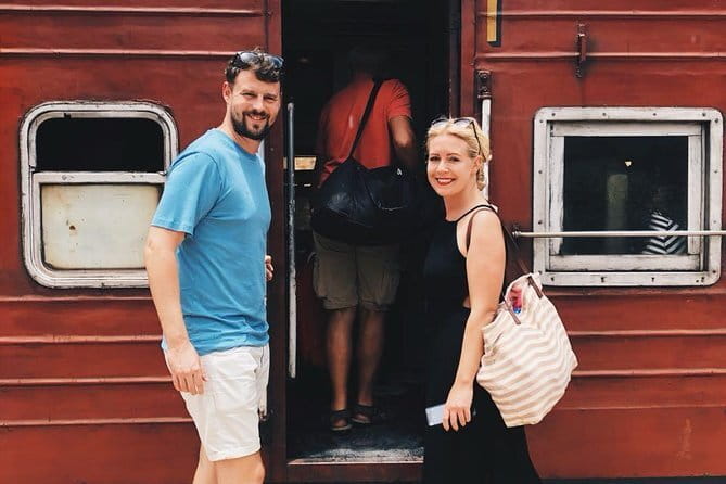 SriLanka Shore Excursion by Genuine Srilankans - Pettah Market is the loudest, most local part of the route
