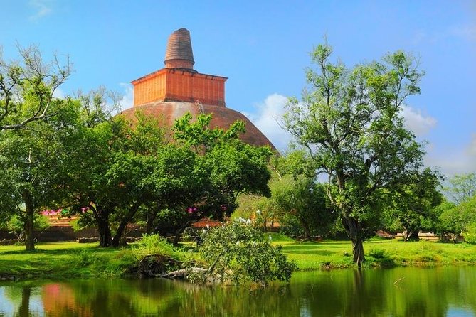 Tour Packages in Sri Lanka - Most Popular Round Tour - All in One Tour - Days 1 to 3: Ancient capitals, rock fortress, and elephants