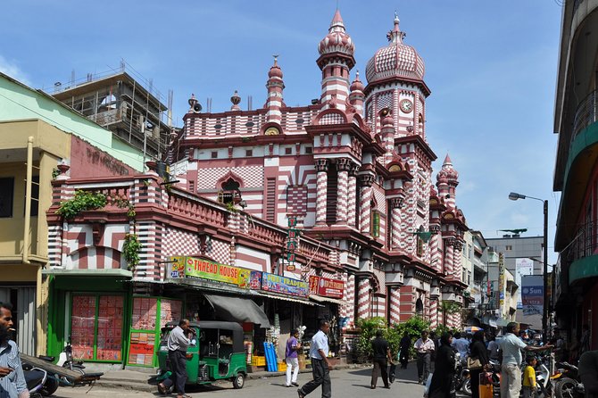 The red and white brickwork of the Jami Ul-Alfar mosque in Pettah