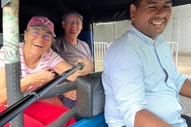 Tuk Tuk Private Tour Exploring Sri Lanka Capital of Colombo - Parks, Independence Square, and Cinnamon Gardens