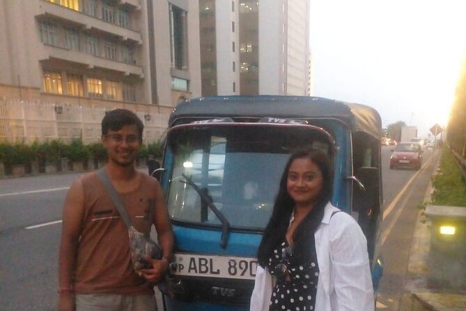 Tuk Tuk Private Tour Exploring Sri Lanka Capital of Colombo - Gem shopping, Ceylon tea, and Sri Lankan crafts
