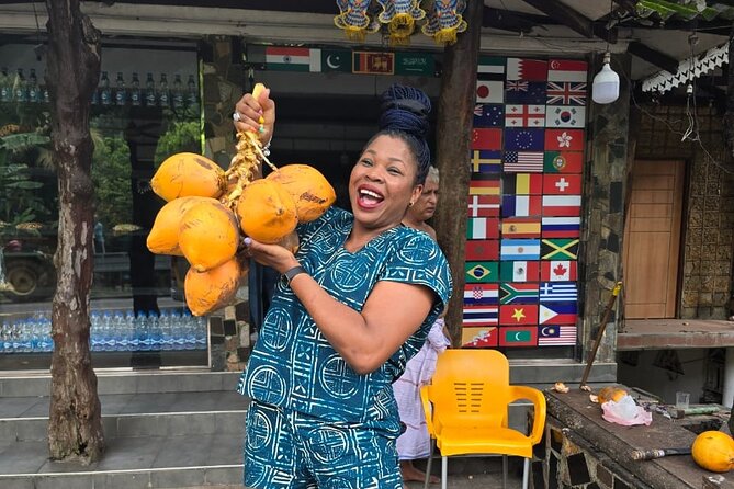 Tuk Tuk safari capital Colombo (Food and Entry Fees) Including - Gems, Ceylon tea, and the shopping question