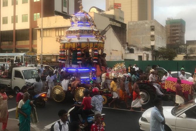 Tuk Tuk Tours From Colombo Port Passenger Dock Shore Excursions. - Independence Square explains modern Sri Lanka