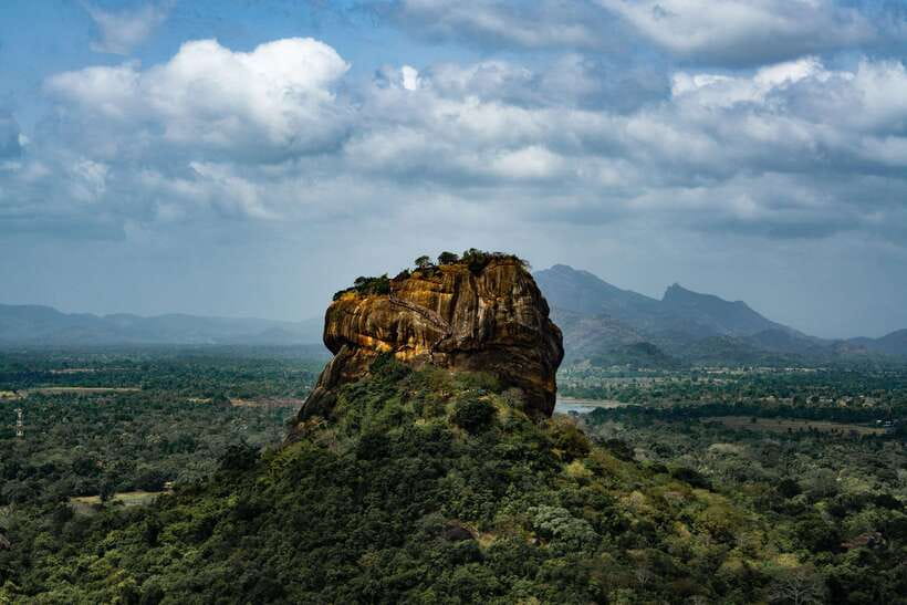 Visit sri Lanka 7 Days Round Trip - Day 1: Sigiriya and the climb to the fortress